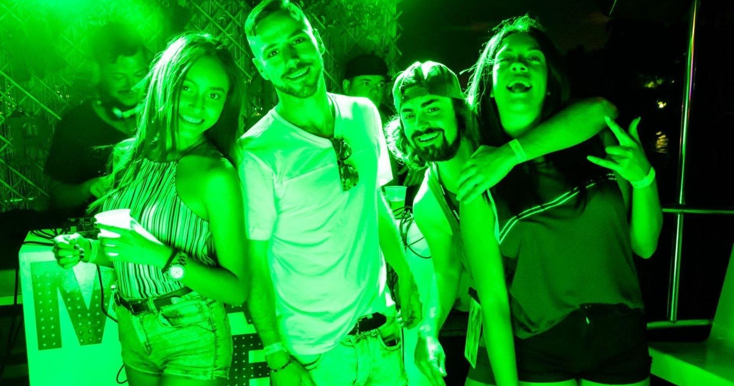 Group on cruise