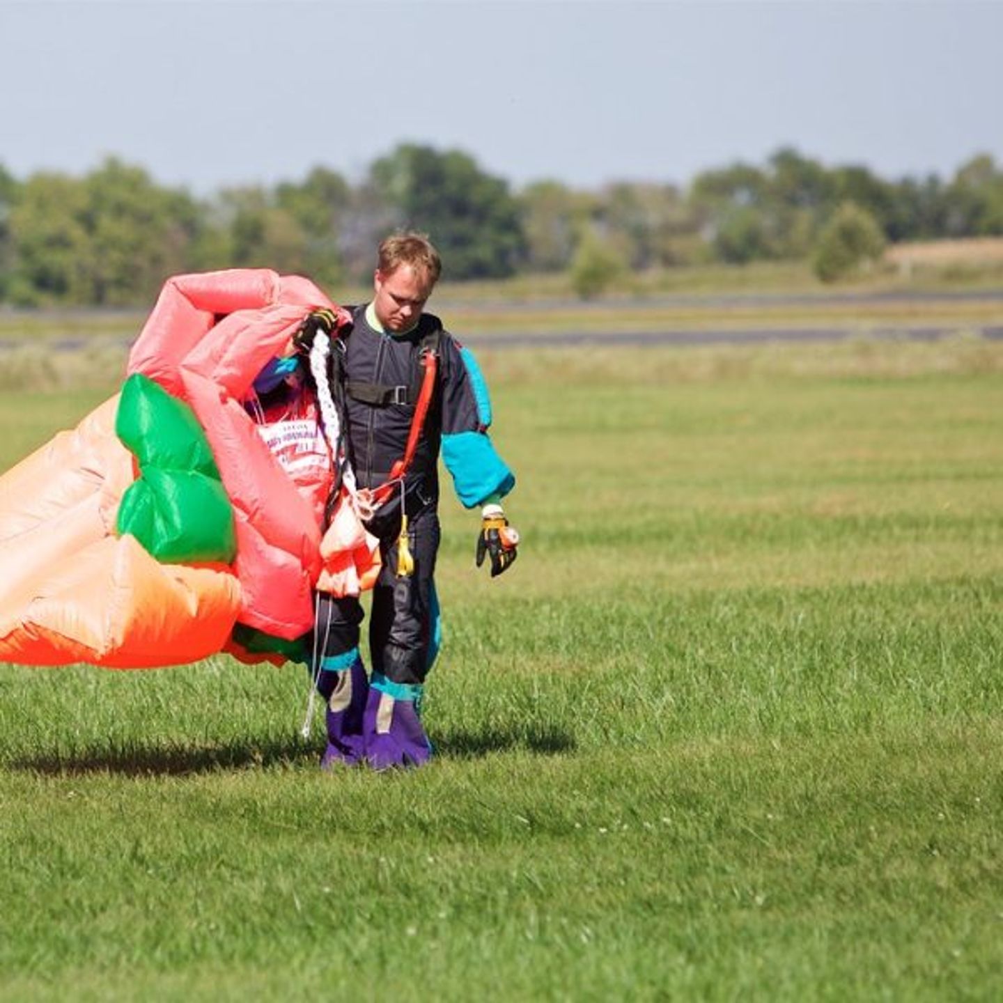 Jumper on ground