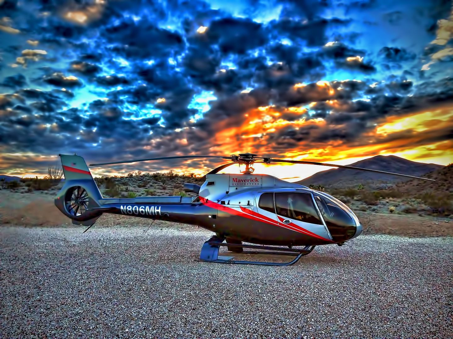 Sunset Helicopter Tour Over Las Vegas and the Grand Canyon with Private Landing 1