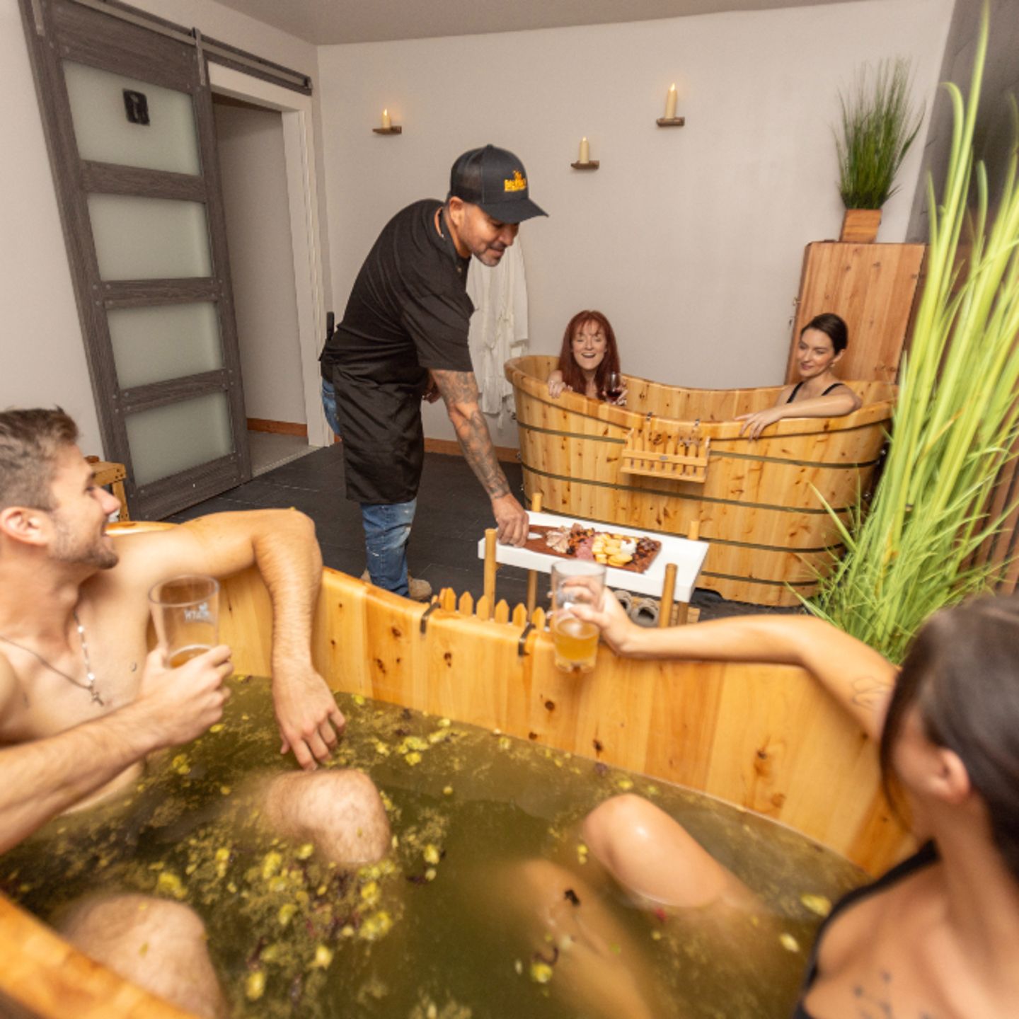 Two groups in 2 tubs