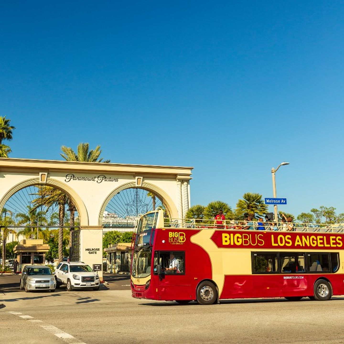 Bus at Paramount Pictures