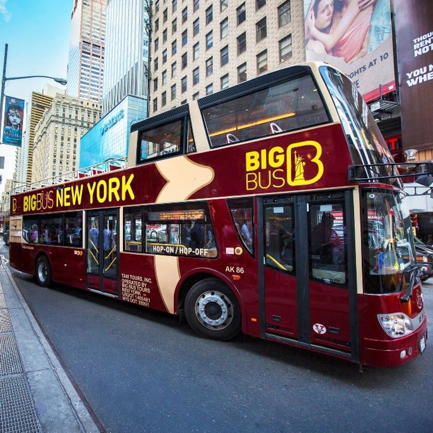 Big Bus in city