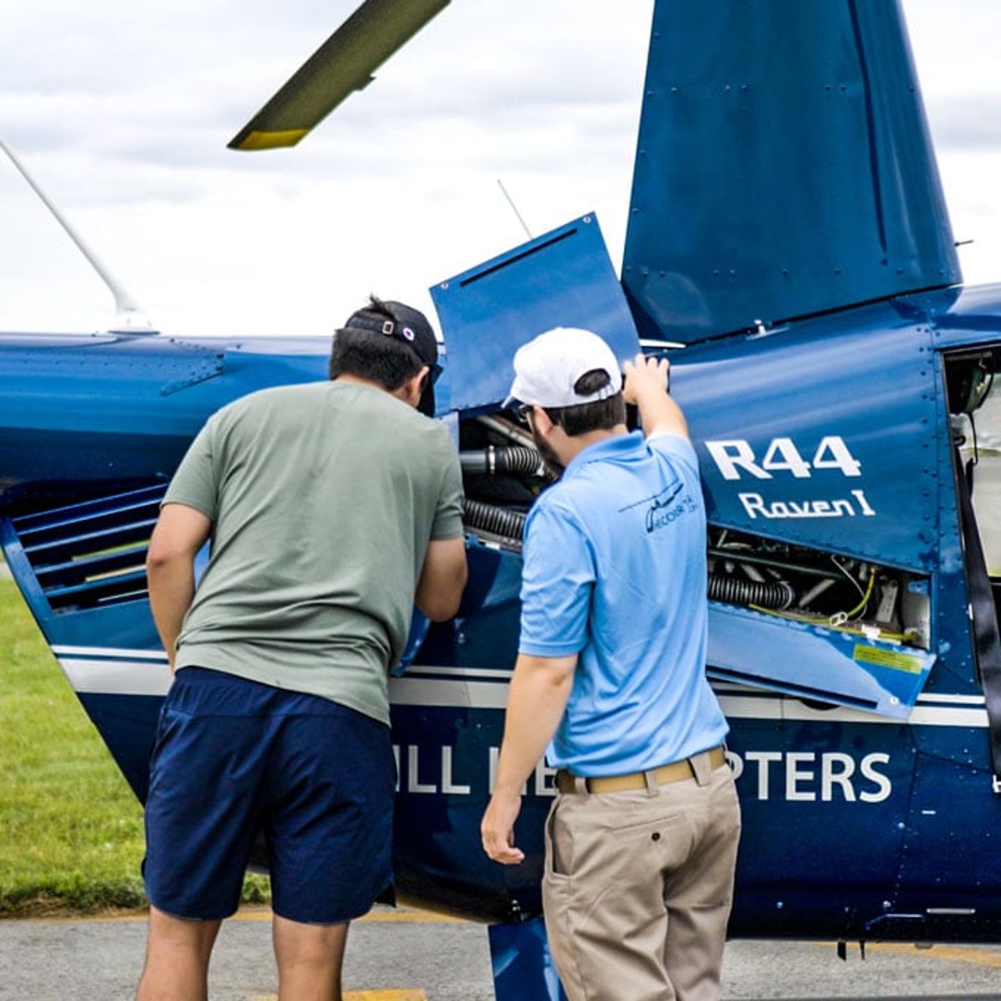 R44 Helicopter Learn to Fly