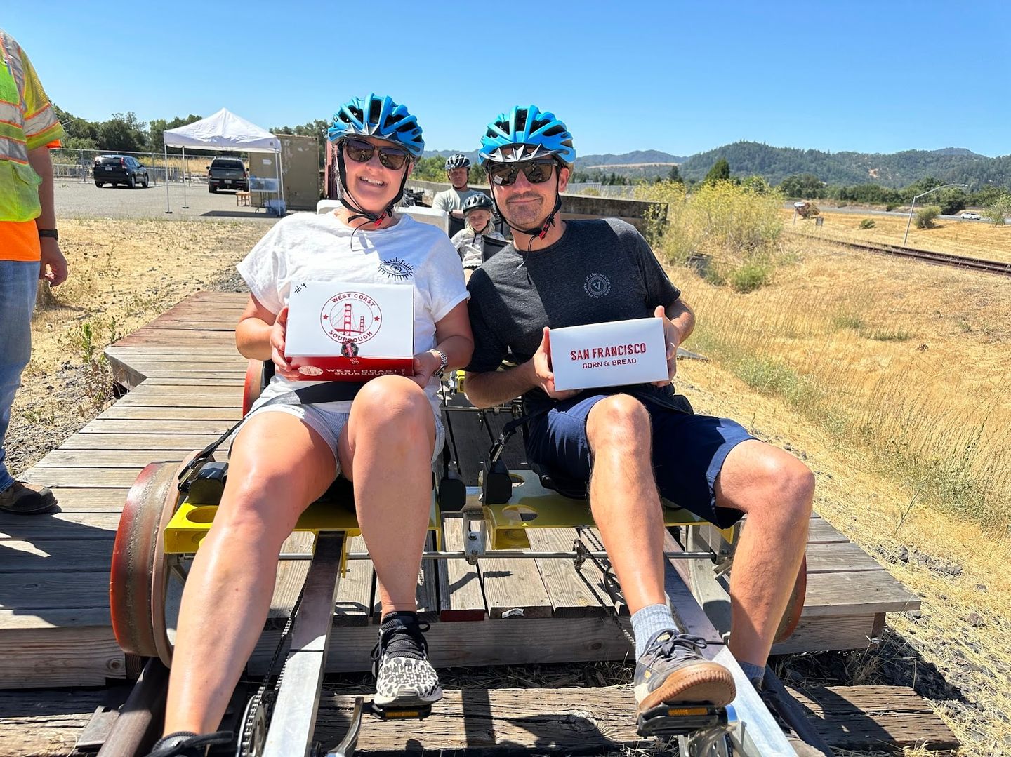 Couple with lunch boxes