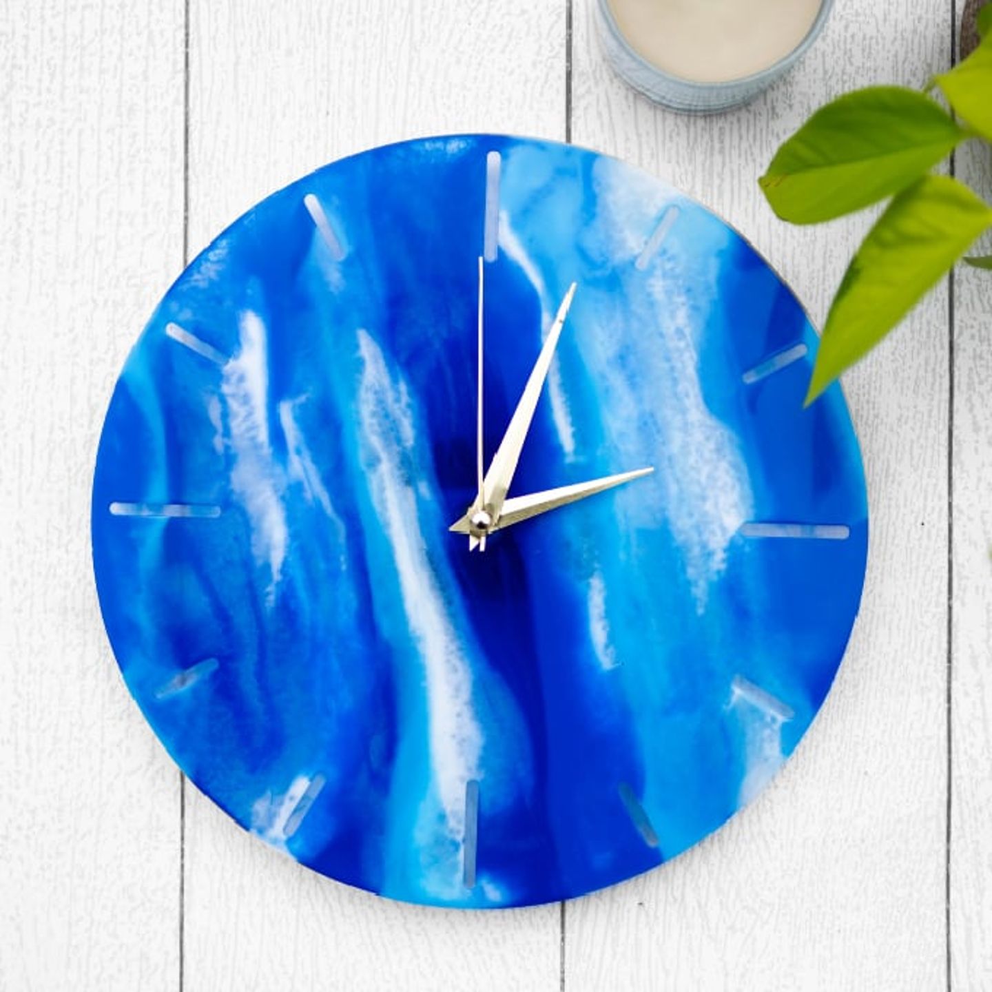 Resin clock