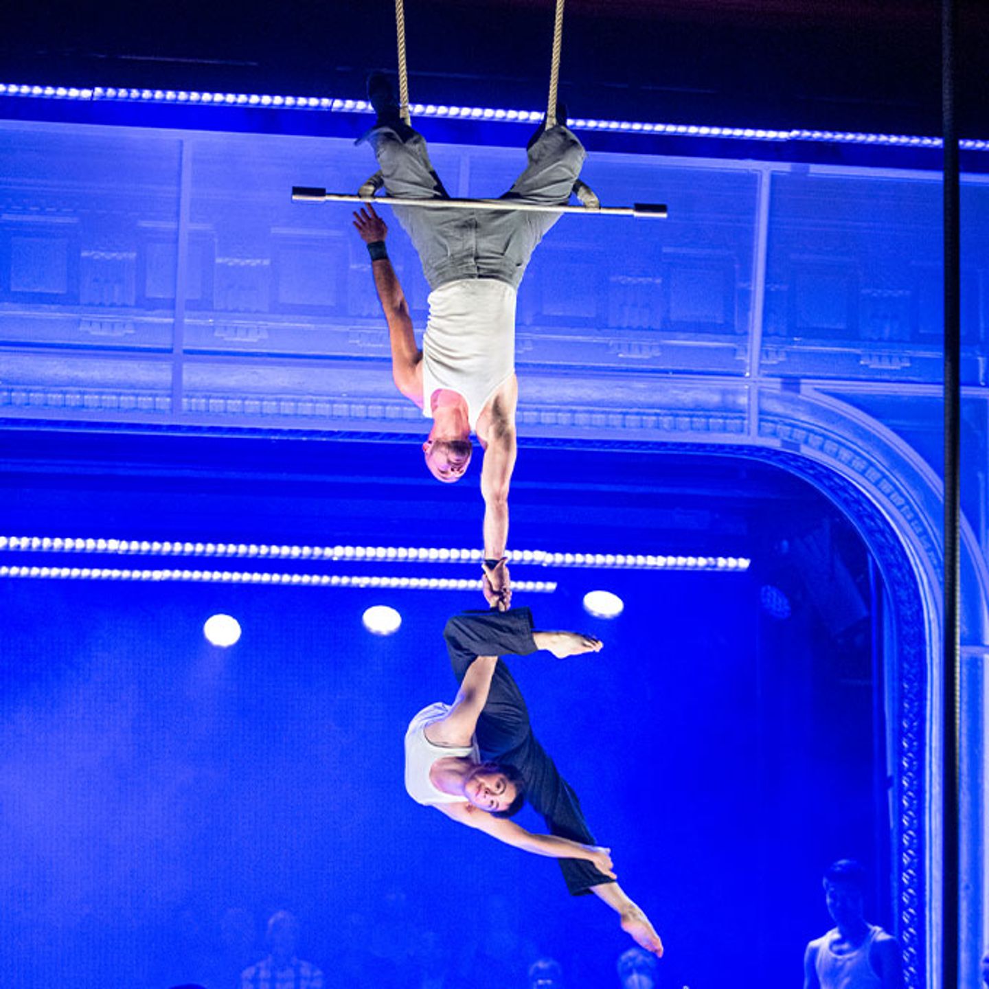 Entertainer upside down