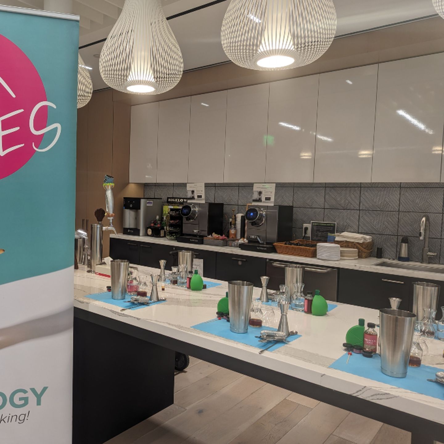 Cocktail class set-up