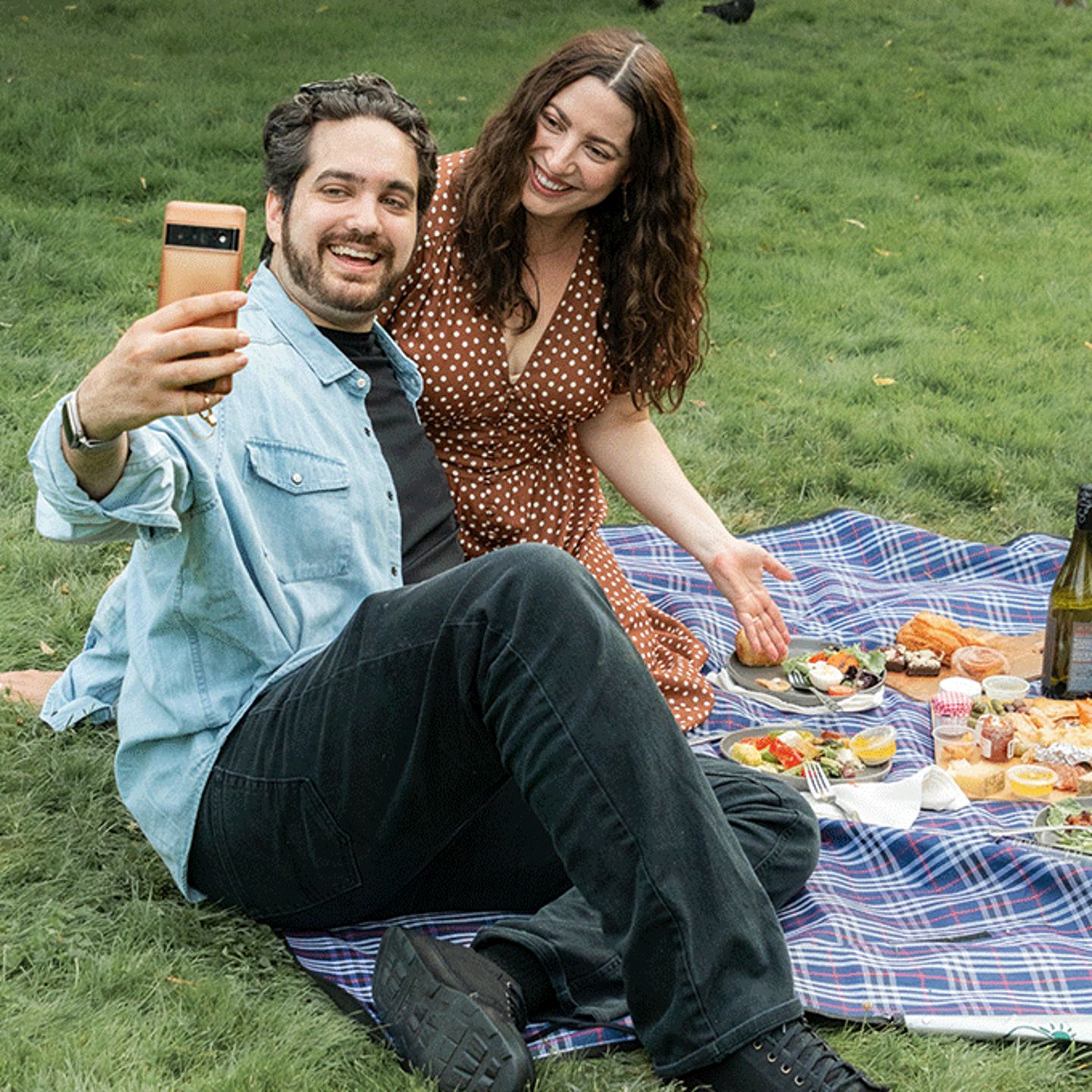 Concord - Couple at Picnic