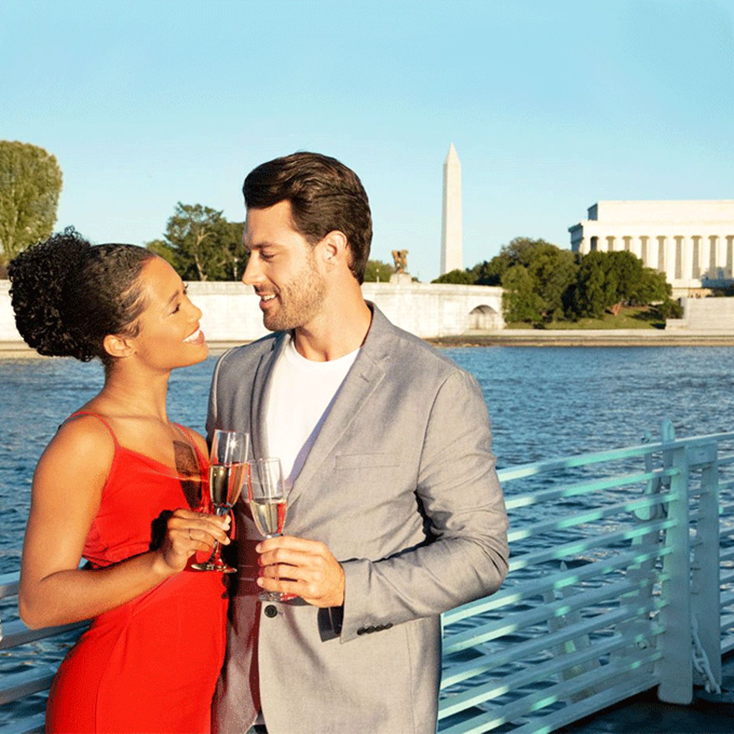 Couple on DC Cruise