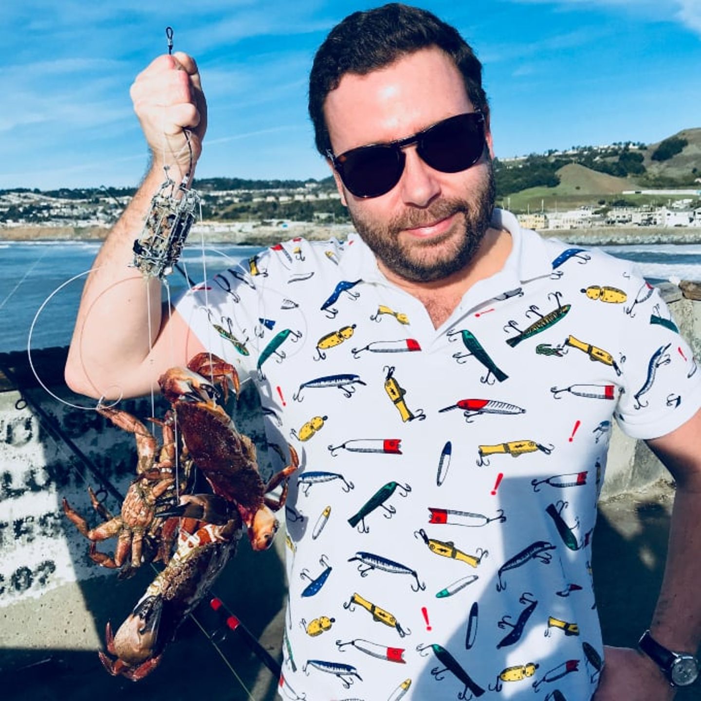 Man holding crab on snare