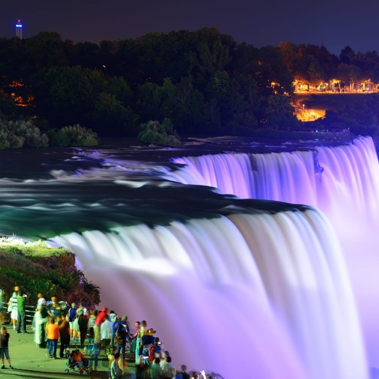 Nighttime Tour of Niagara Falls