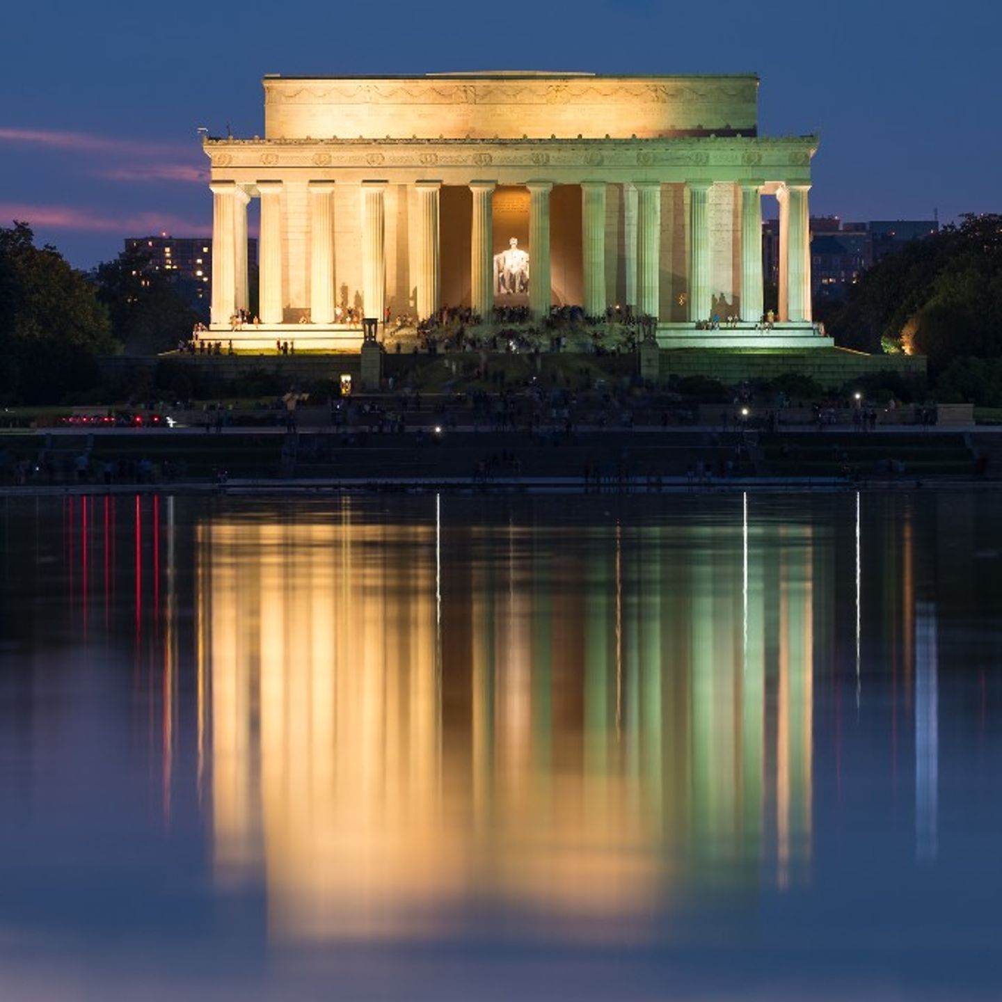 Abraham Lincoln at night