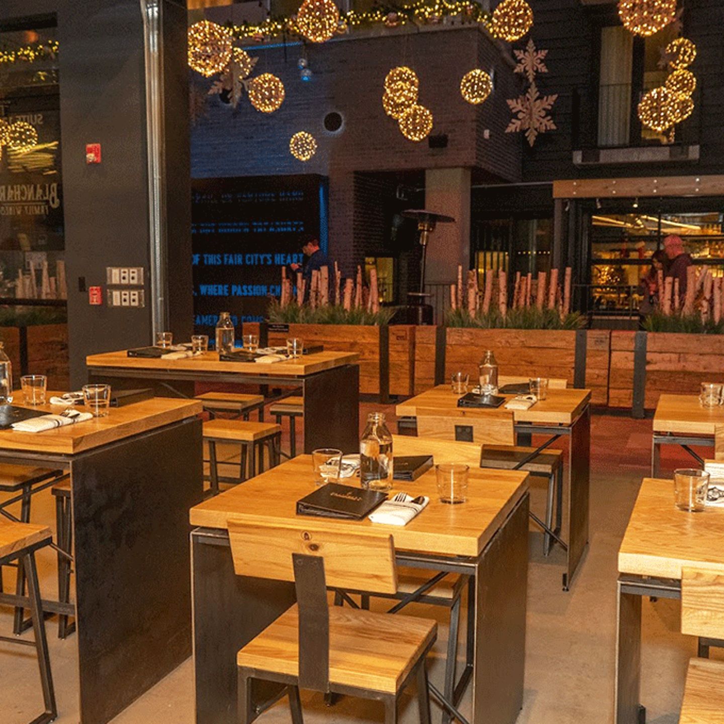 Dining Atmosphere
