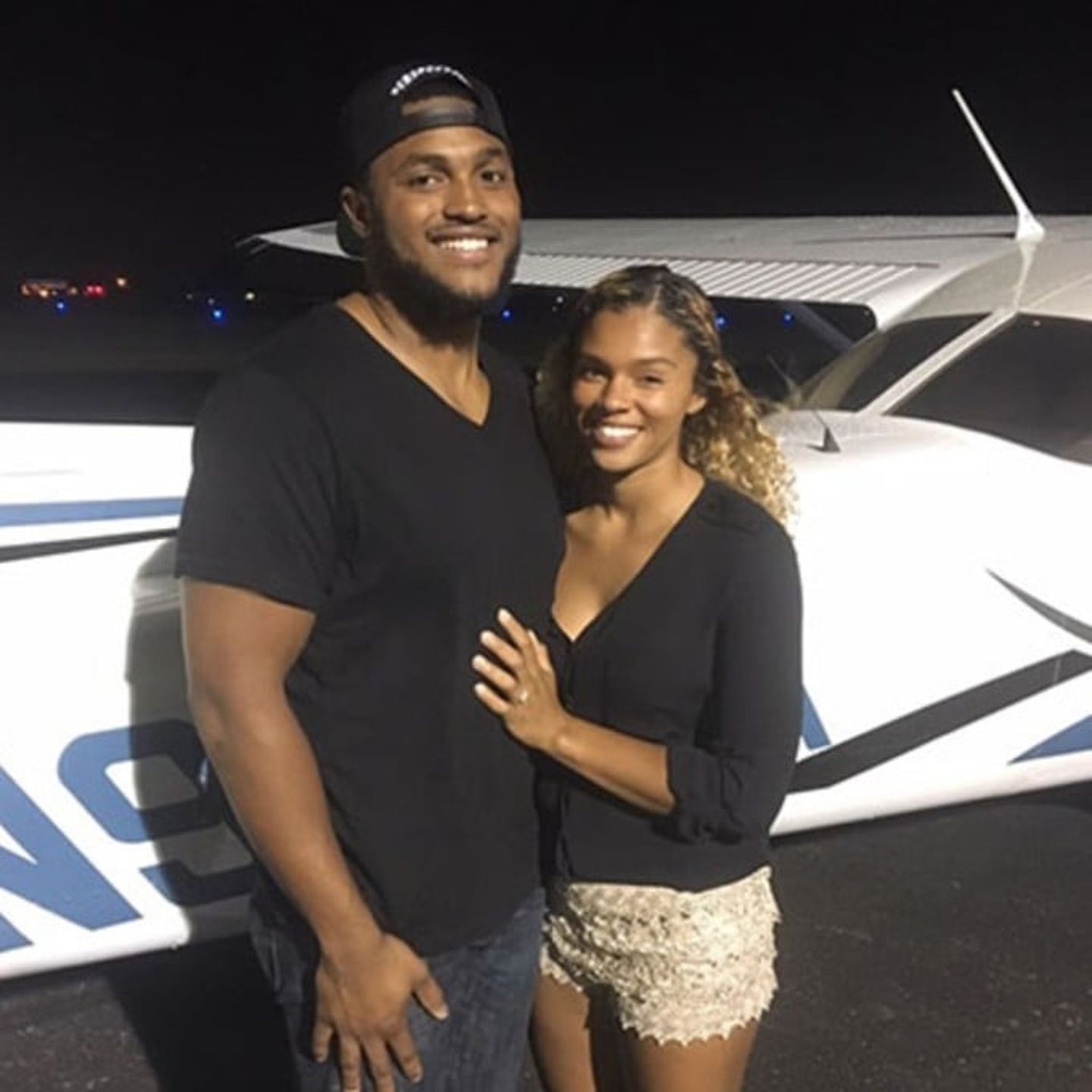 30-Minute Airplane Tour Over Dallas with BBQ Dinner for Two 1