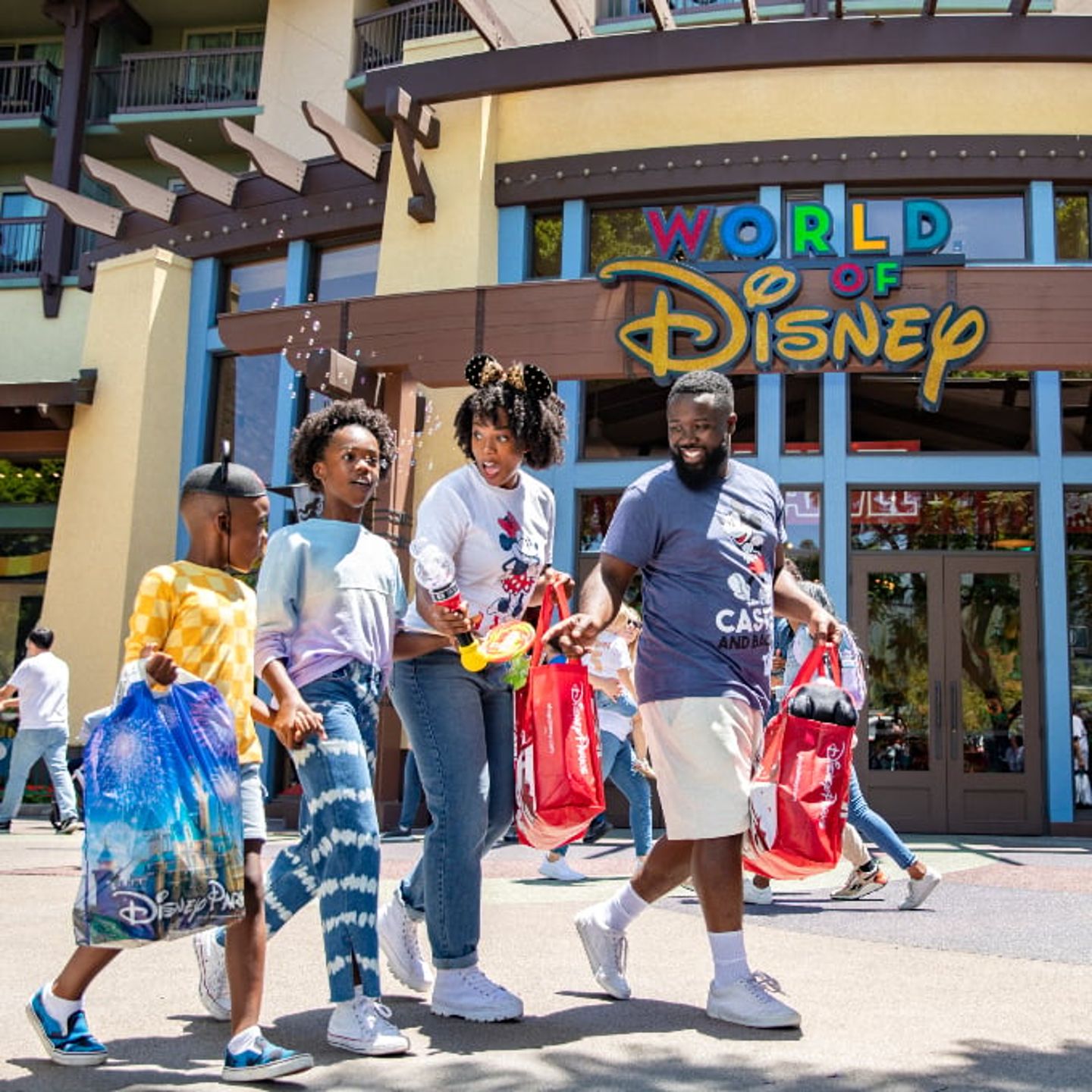 3-Day DISNEYLAND® Resort PARK HOPPER® Ticket 1