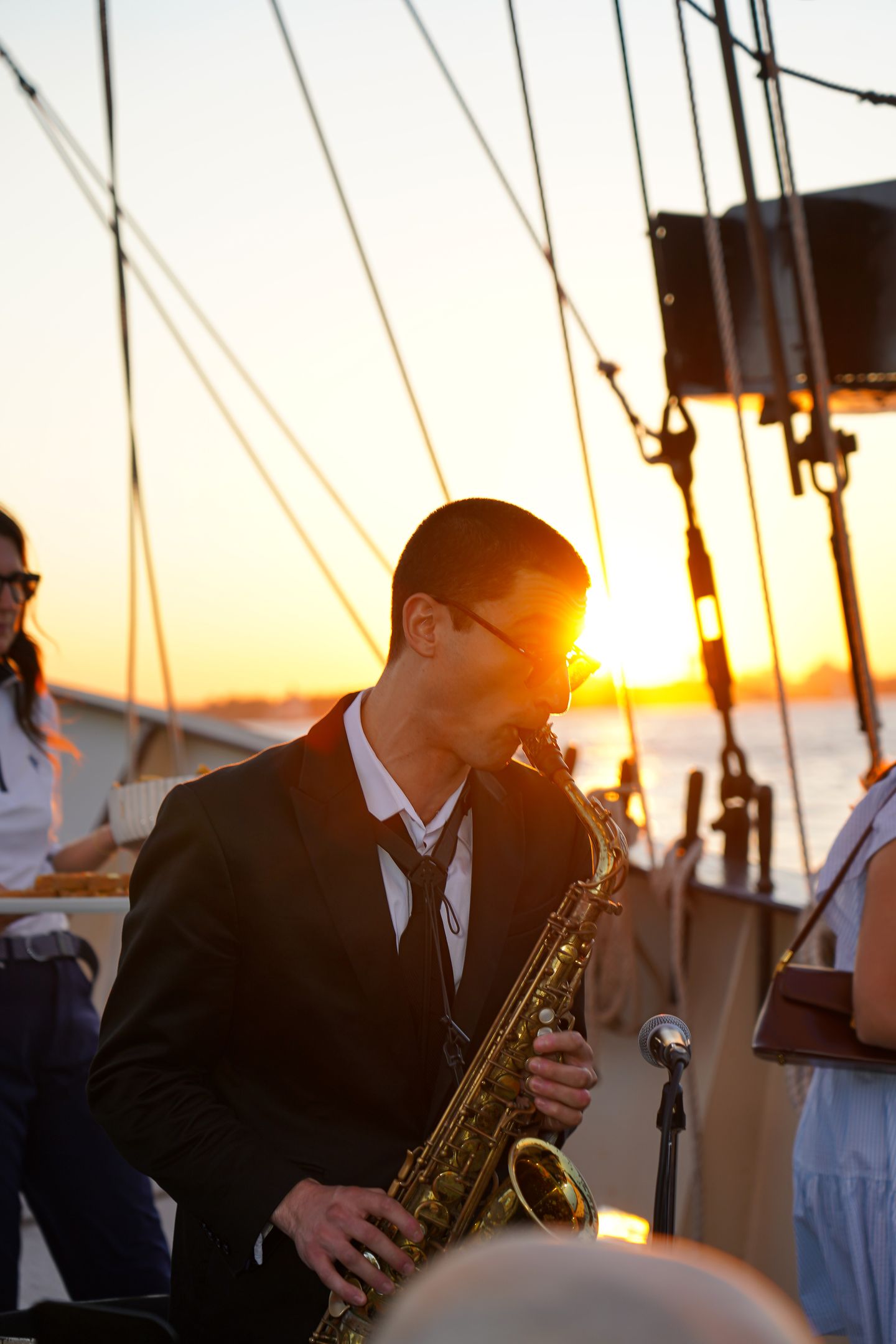 Man playing saxaphone