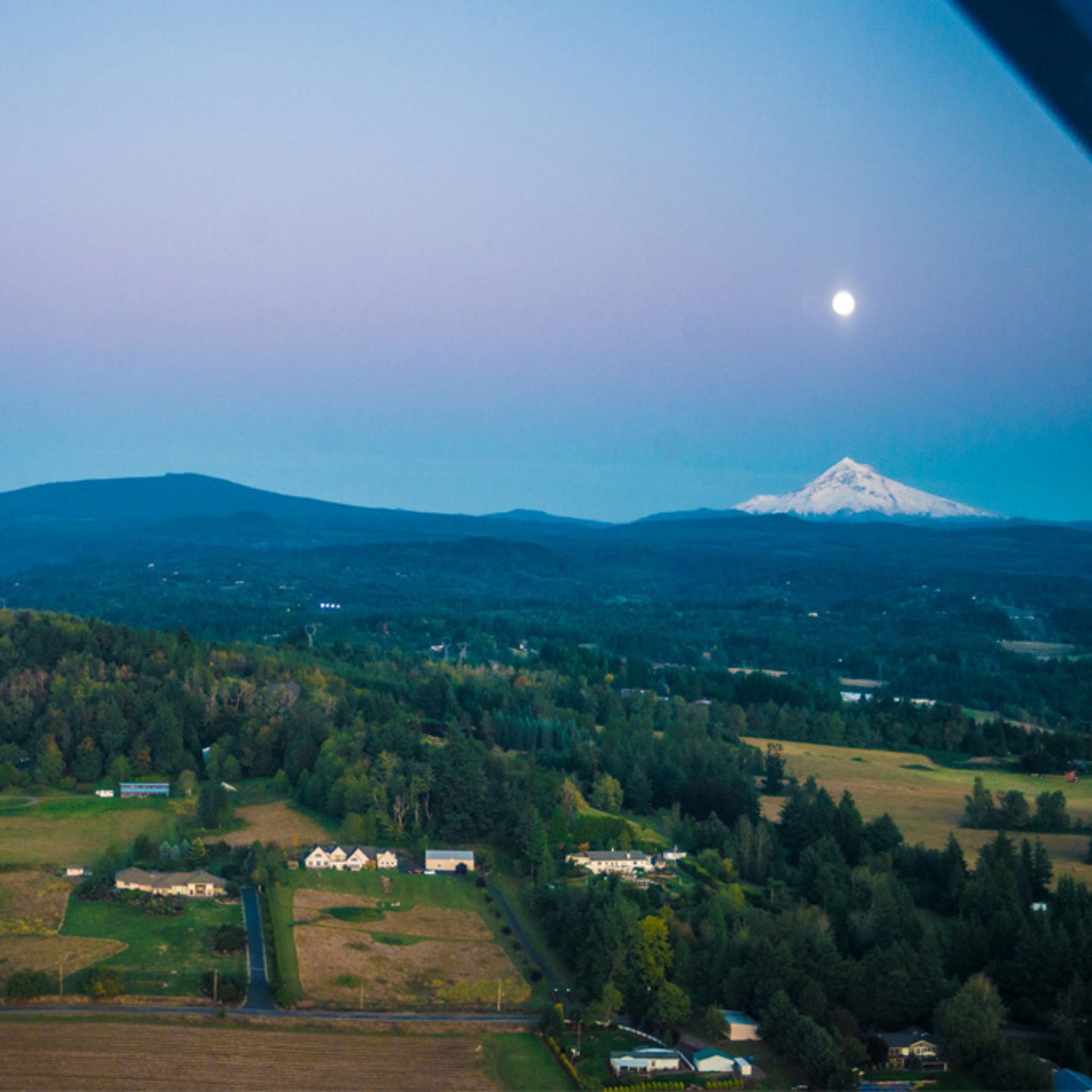 Scenic Flight Over Mount Hood