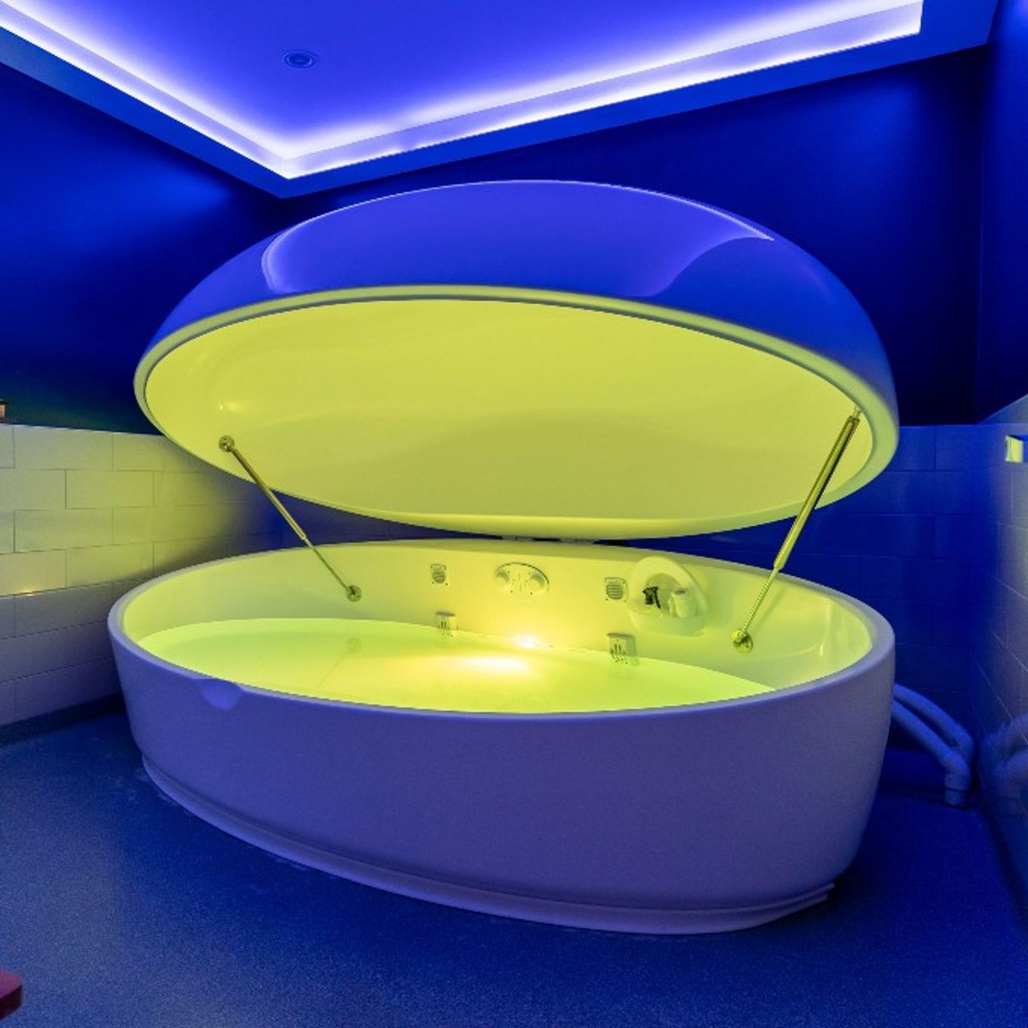 Float tank