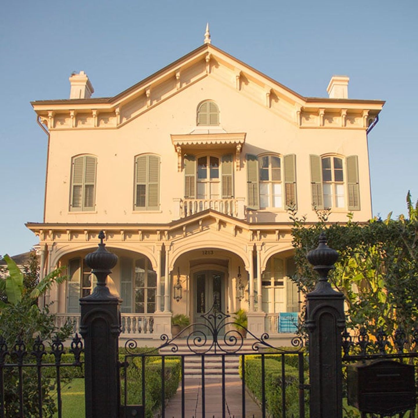 Tour Garden District