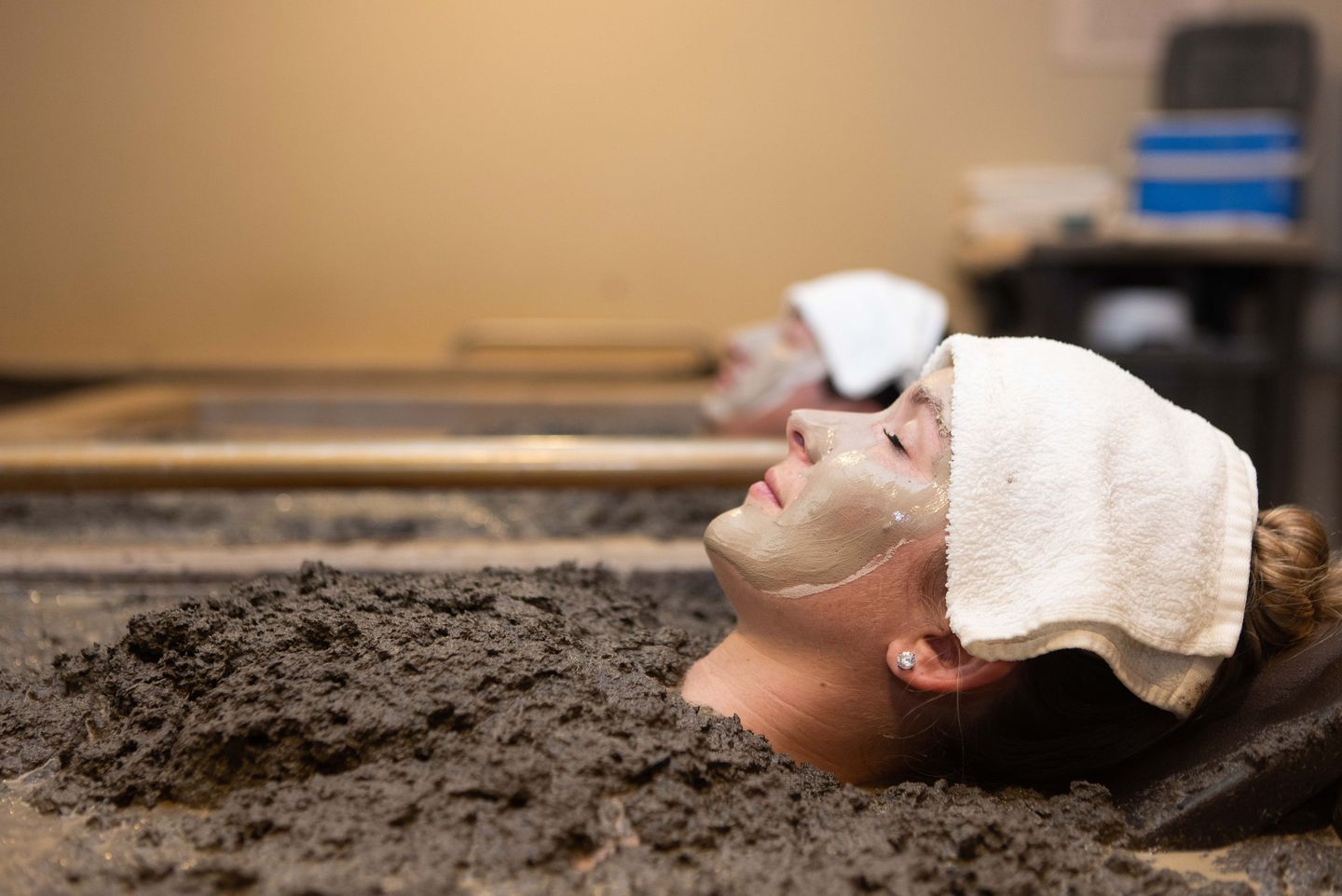 Facials in mud bath