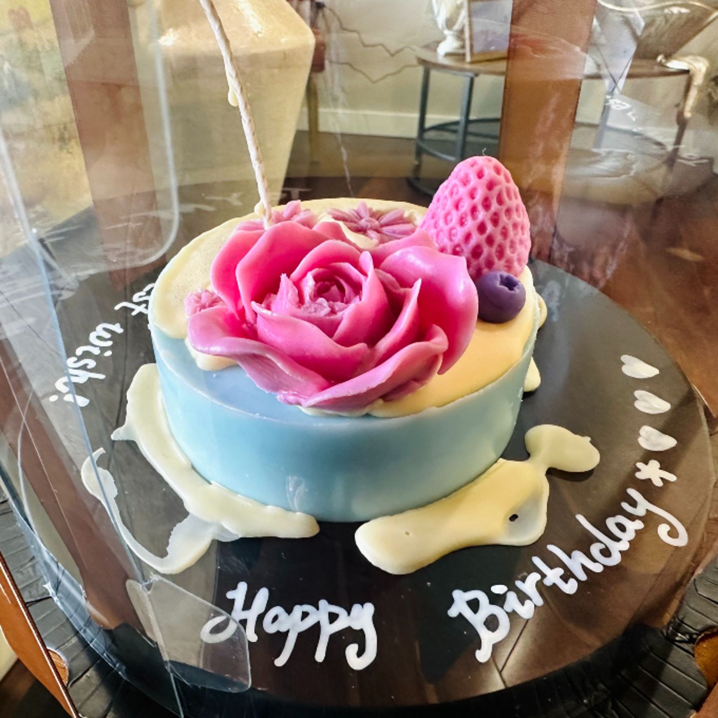 Cake candle up close