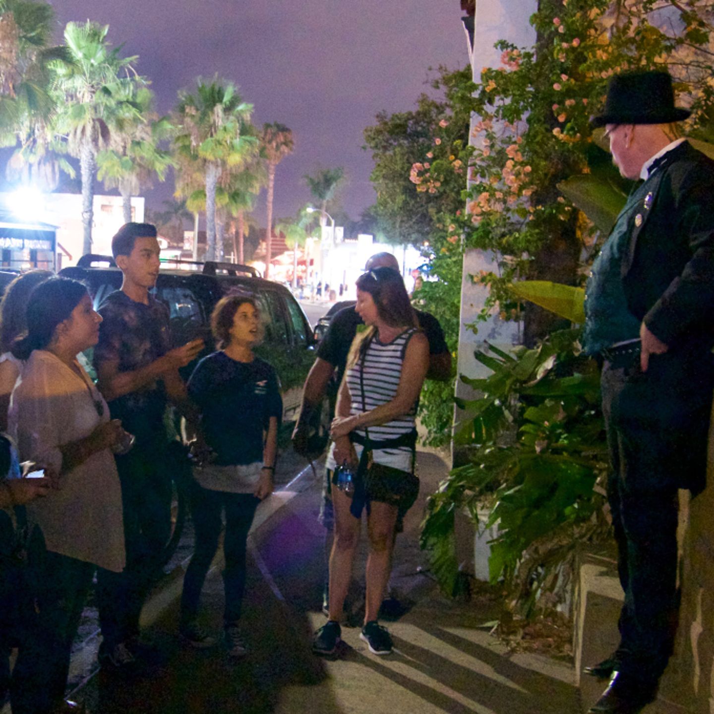 Guide sharing facts with group