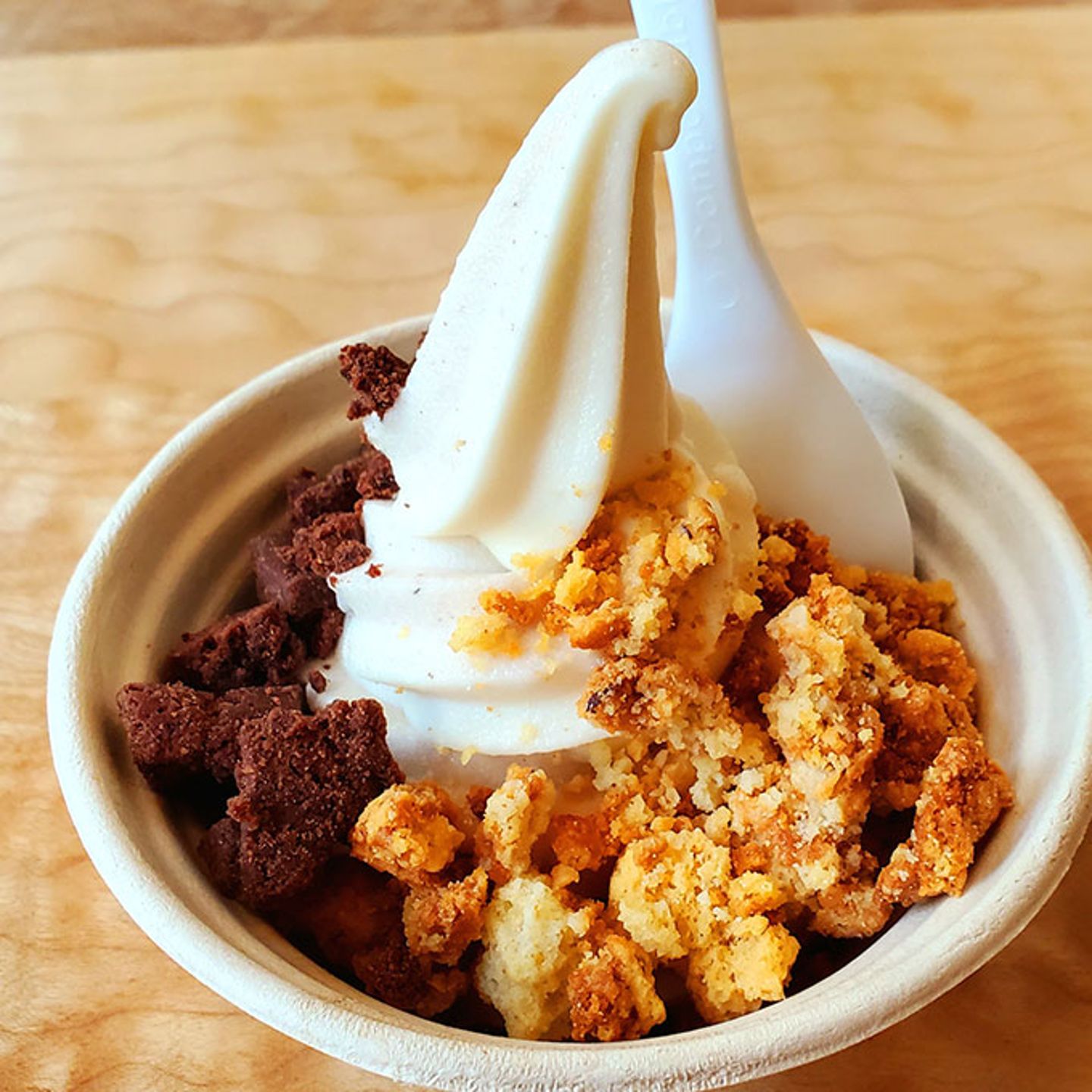 Soft serve ice cream with toppings