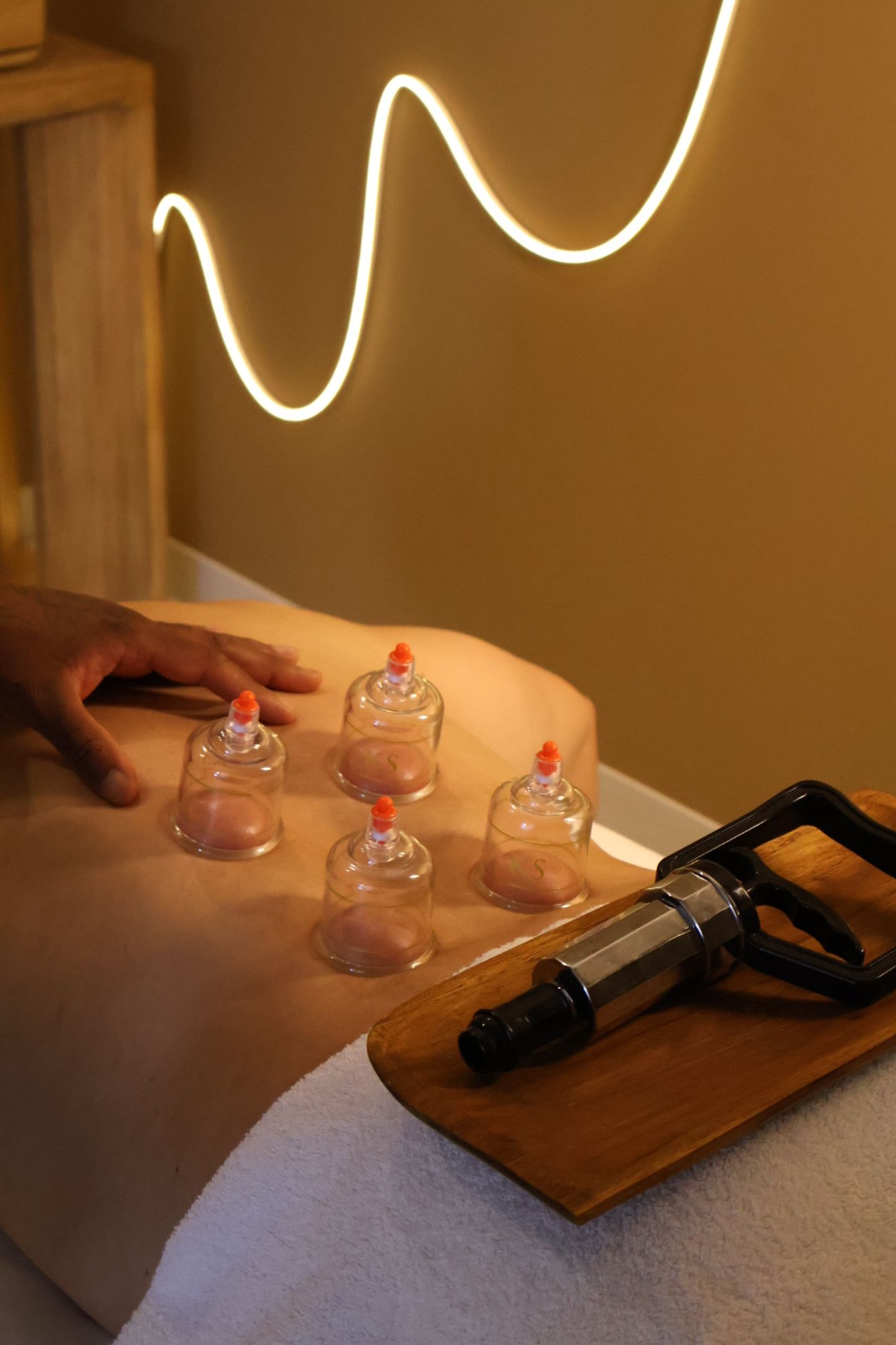 Cupping technique
