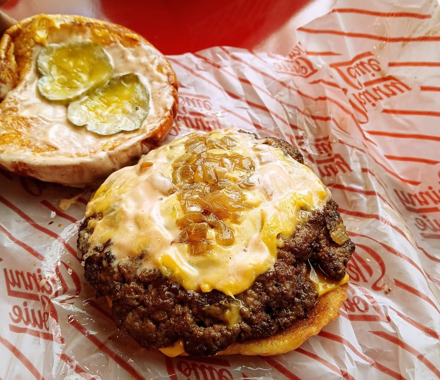Smashburger with toppings