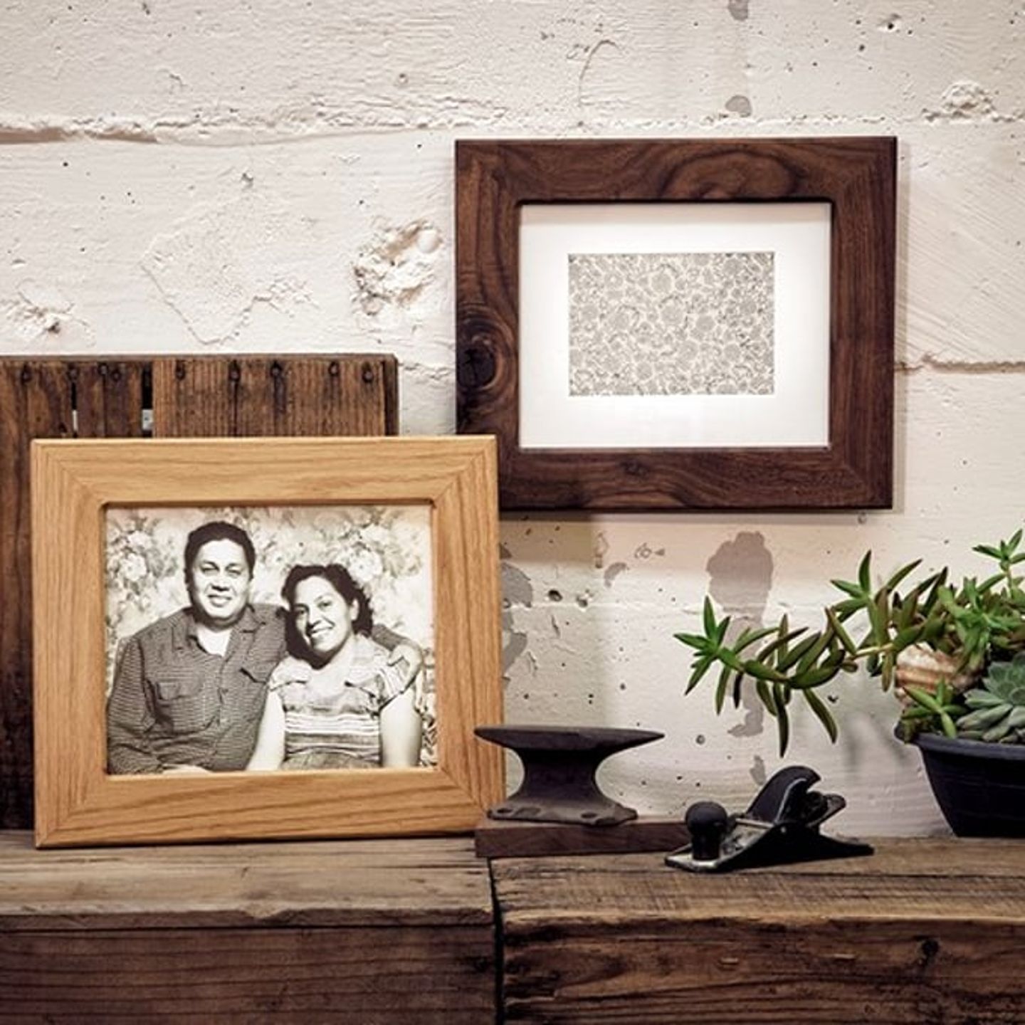 Finished picture frames