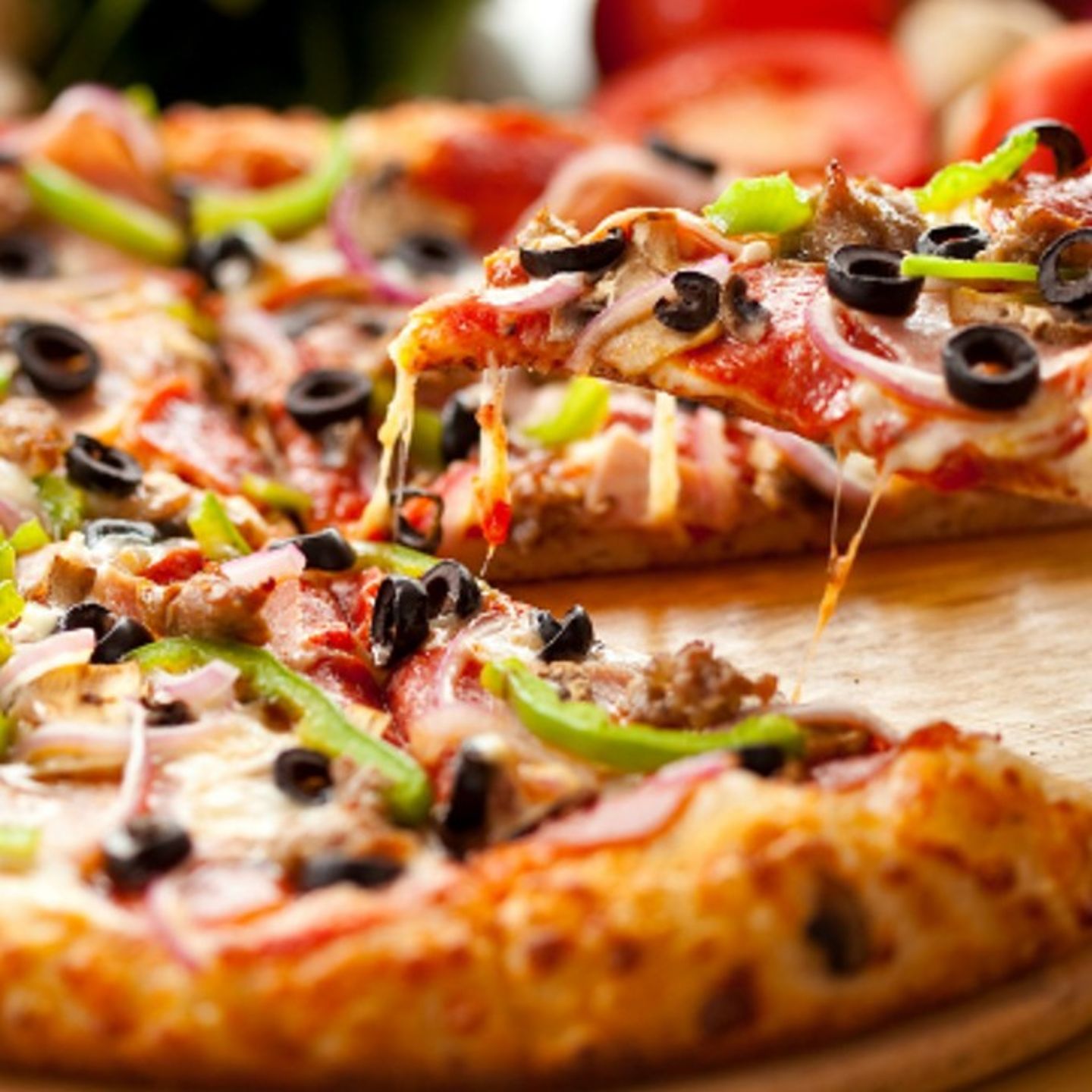 Cooked pizza