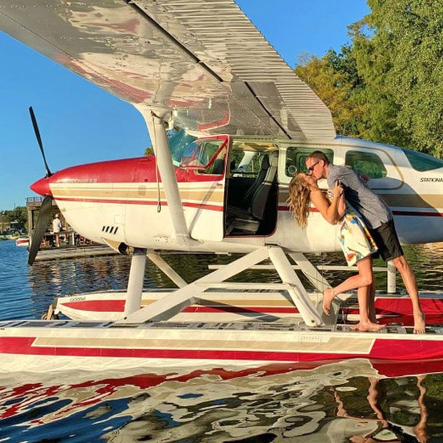 Romantic Seaplane Tour & Dinner in Florida