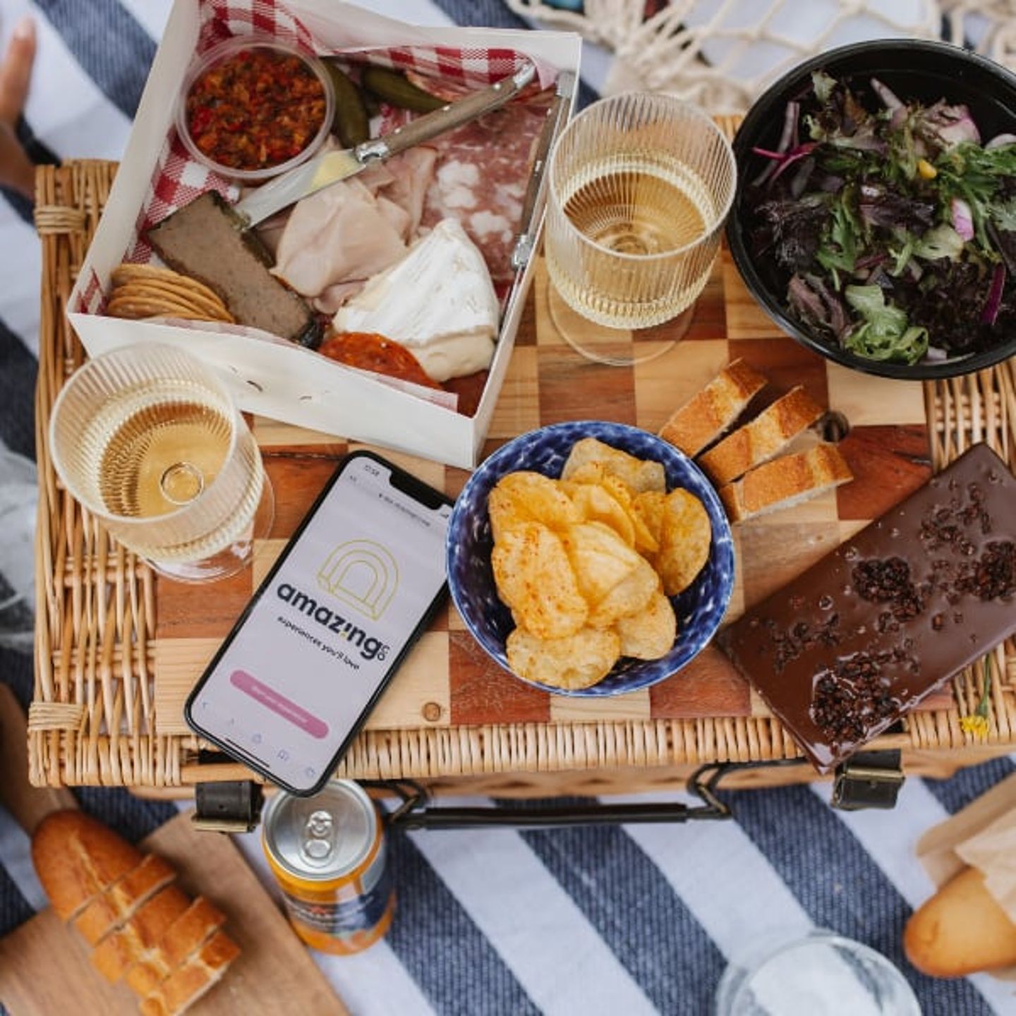 Picnic set-up with clue