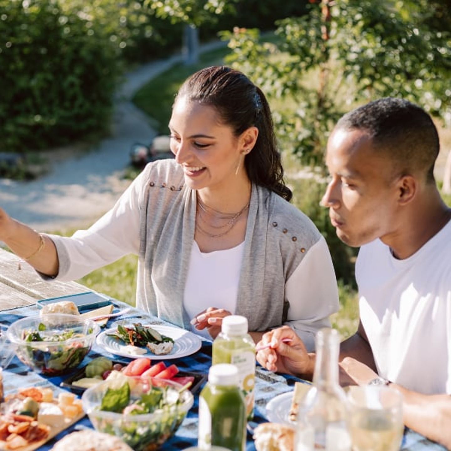 Couple enjoying picnic