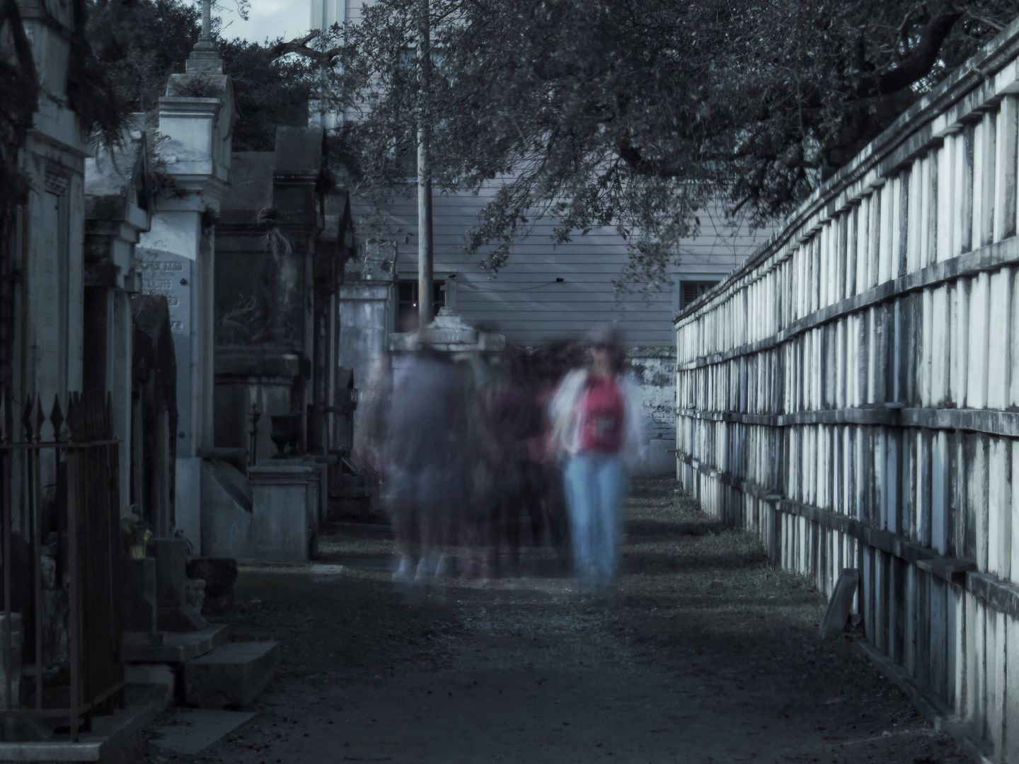 Ghots tour in town