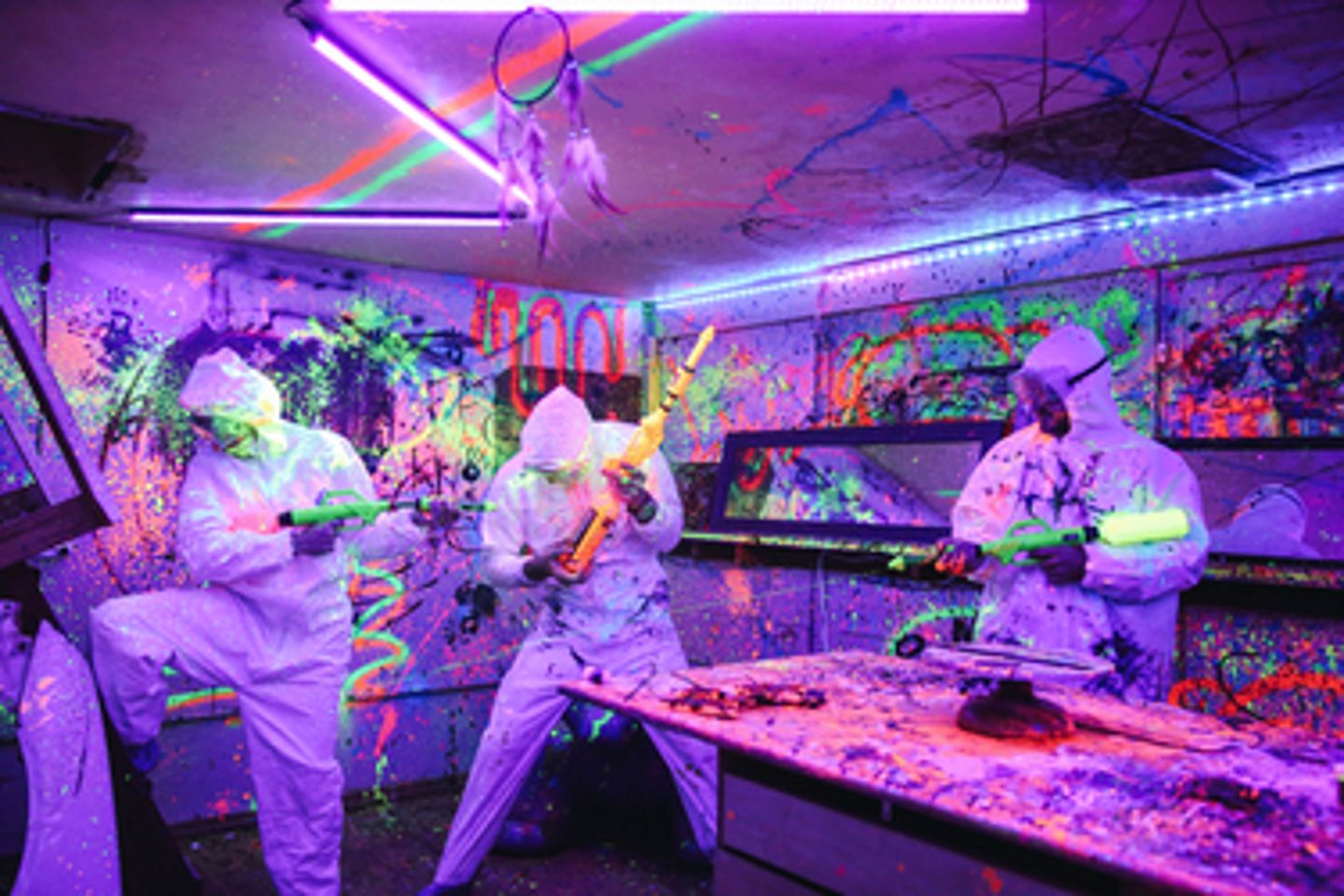 Splatter painting room