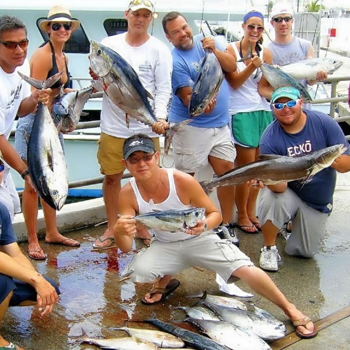 Group holding fishes