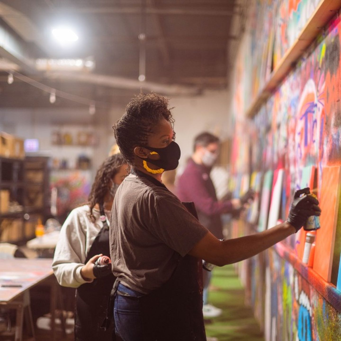 Spray Paint and Sip Chicago
