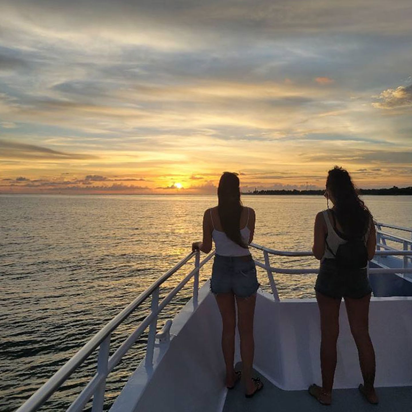 Tour St. Pete Sunset Boat Cruise