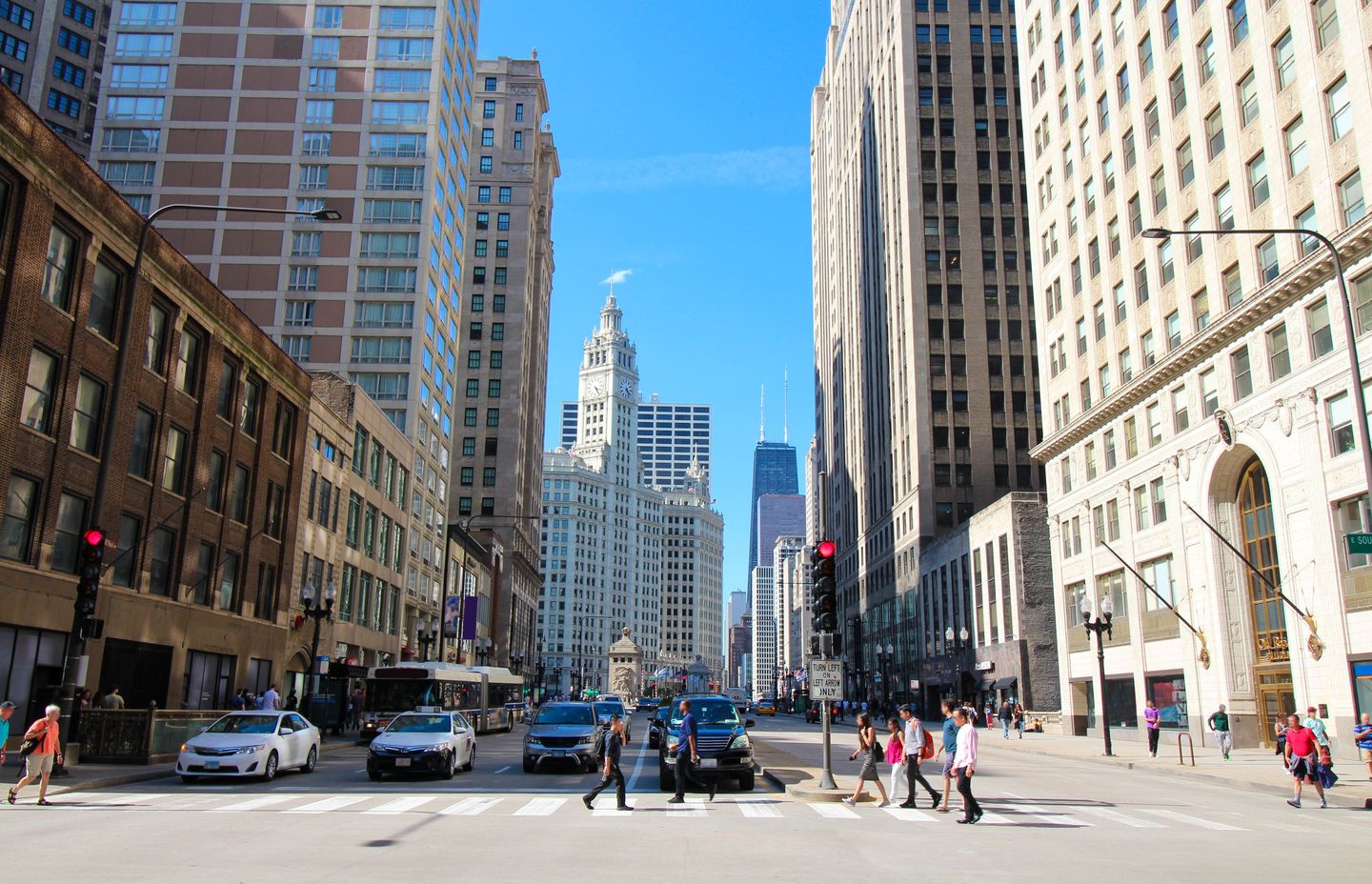 Magnificent Mile Walking Tour