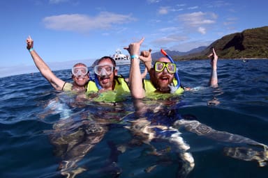 Wai’anae Coast All-Inclusive Snorkeling Cruise and Buffet for Two