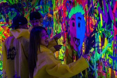 Glow-in-the-Dark Art Room Painting Experience