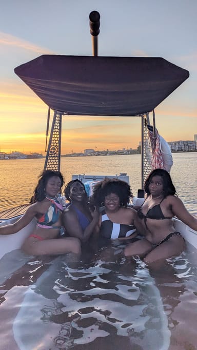 Private Hot Tub Boat Cruise on San Francisco Bay