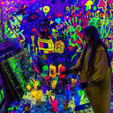 Glow-in-the-Dark Art Room Painting Experience