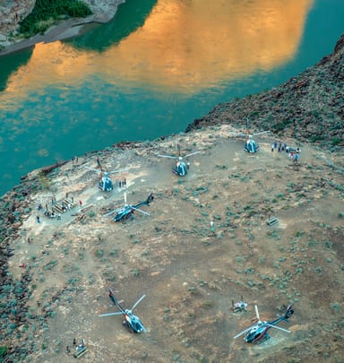 Helicopter Tour Over Las Vegas and the Grand Canyon with Private Landing