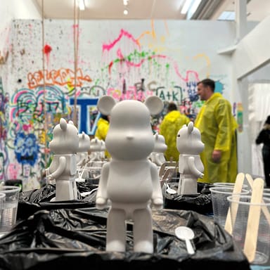 Paint a Bear Fluid Art Class