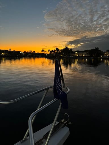 Private Dockside Dinner on a Luxurious Yacht