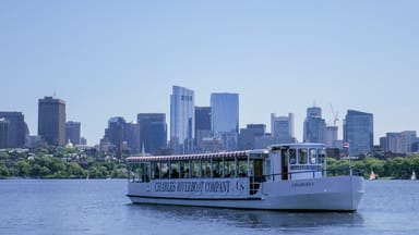 Charles River Sightseeing Cruise in Cambridge