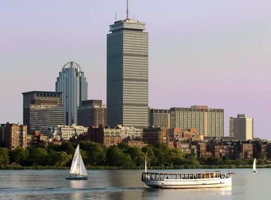 Charles River Sightseeing Cruise in Cambridge