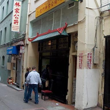 Walking food tour of Chinatown and North Beach and Little Italy